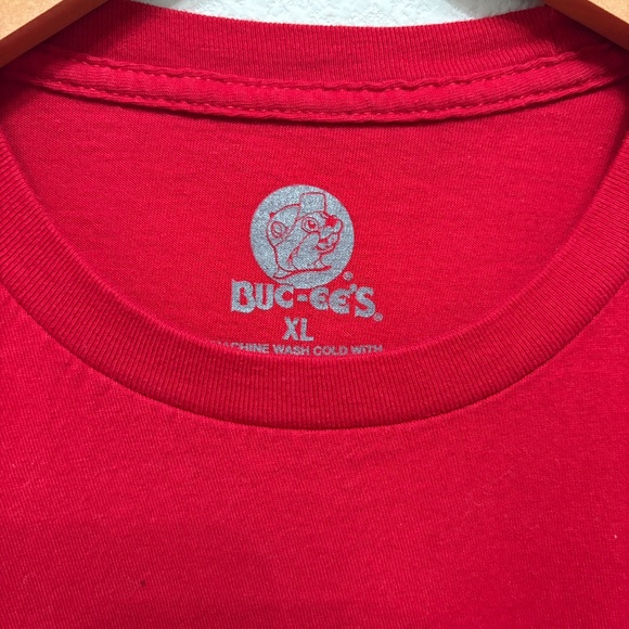Buc-ee's Red Christmas T-shirt XL - Picture 3 of 6